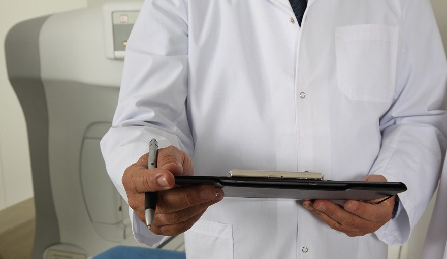 Quantidade suficiente de profissionais não autoriza cooperativa a negar ingresso de médico.